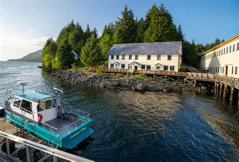 Alaska Fishing Lodges & Packages .